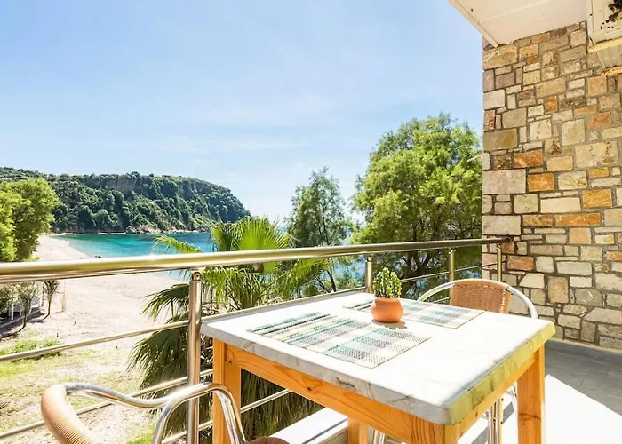 Potam\'Sea Bliss 5 - Beach Front, Sun Beds & Parking